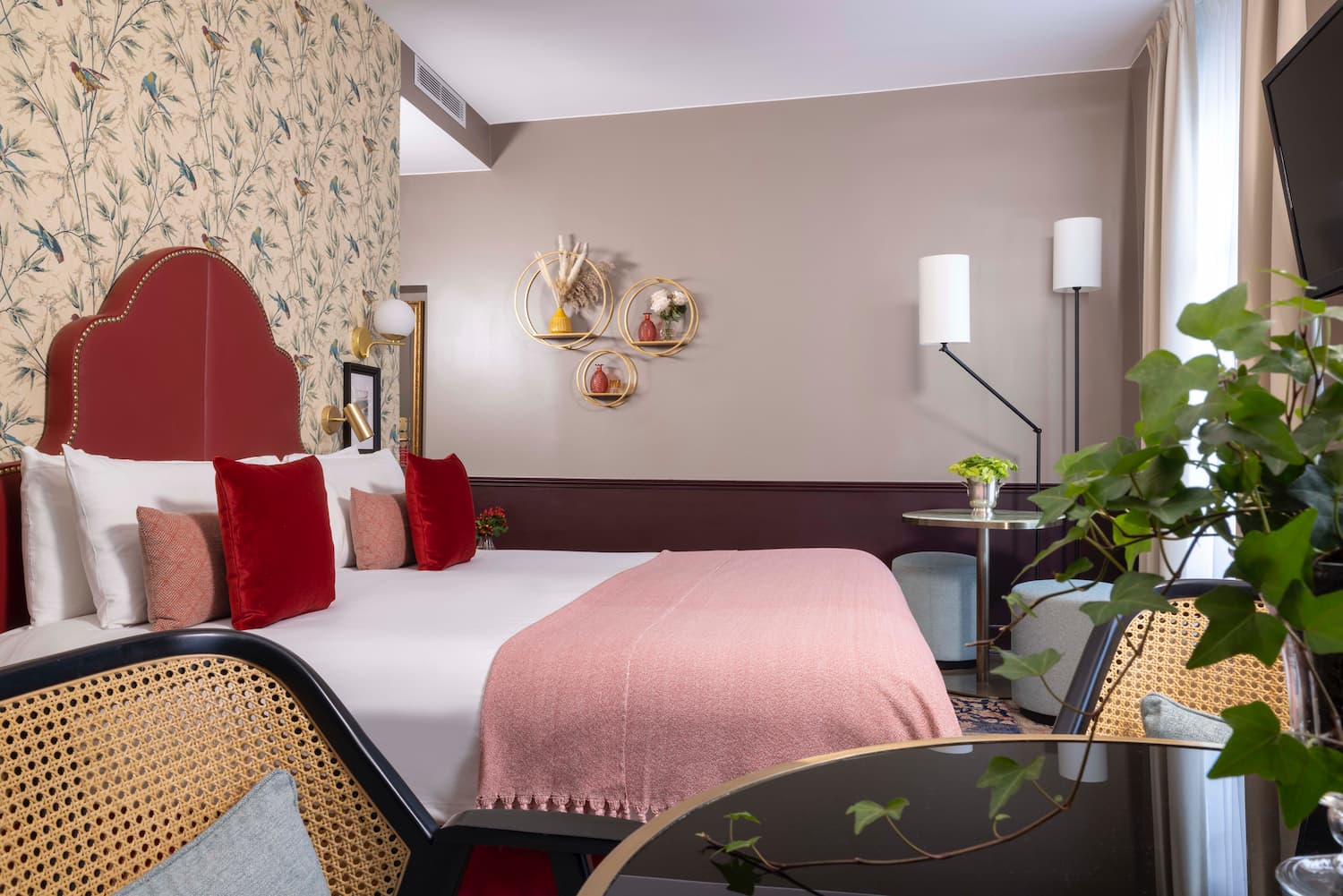 2-star-hotel-paris-la-saint-germain-room