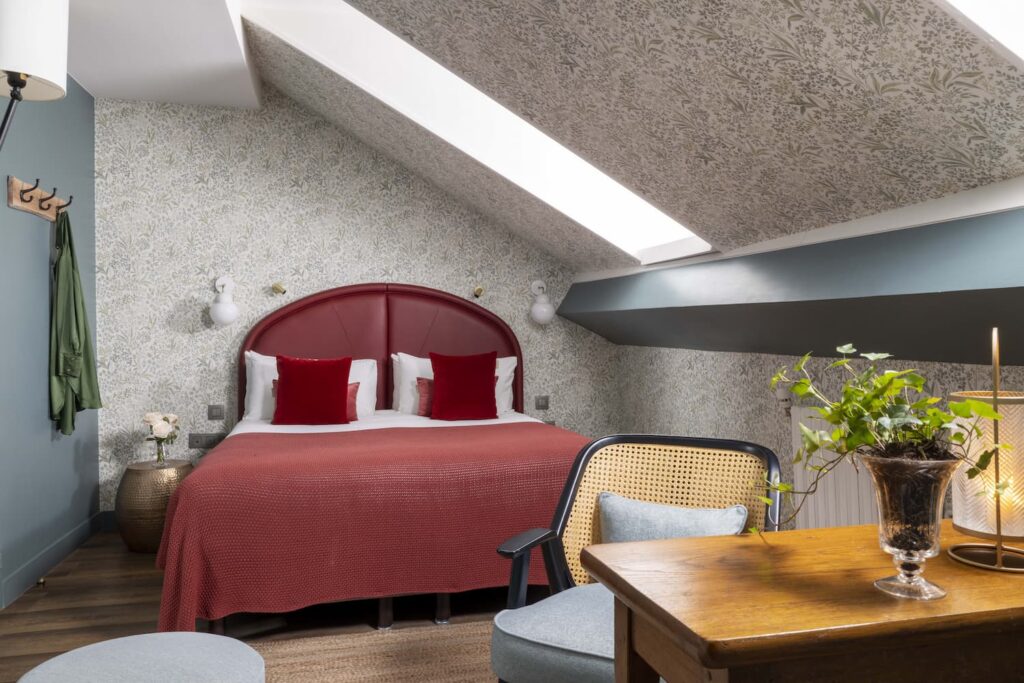 Chambre Deluxe avec lit et bureau - la dauphine - welcome hôtel paris