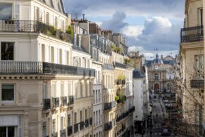 vue sur Paris, les immeubles haussmaniens et le sénat depuis le WELCOME HOTEL rive gauche